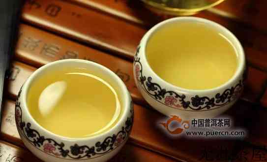 绿茶多少度水来冲泡？