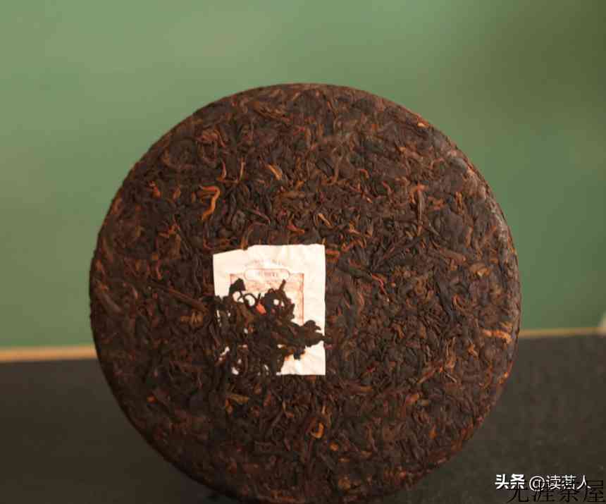 普洱挑选大揭秘：买普洱茶时，这几点一定要看清楚(怎样选购普洱茶)