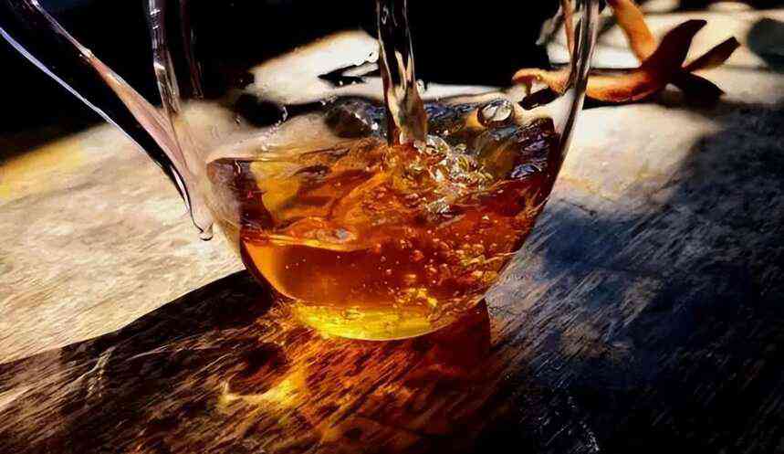普洱的纯料和拼配，究竟哪种好？()