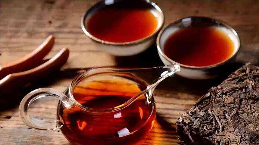 普洱茶生茶和熟茶哪个好（普洱茶生茶和熟茶哪个好收藏）()