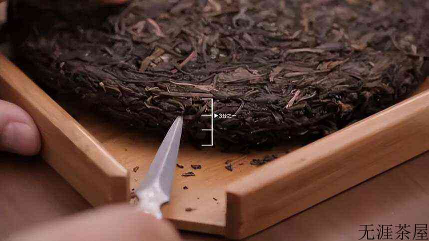 泡普洱茶时，如何正确的“撬茶”？
