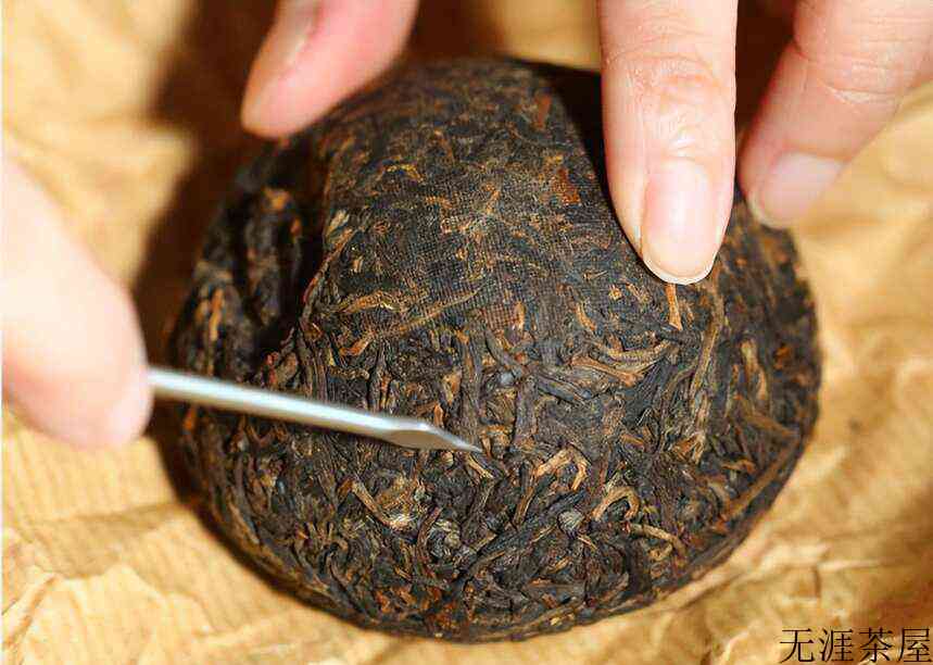 泡普洱茶时，如何正确的“撬茶”？