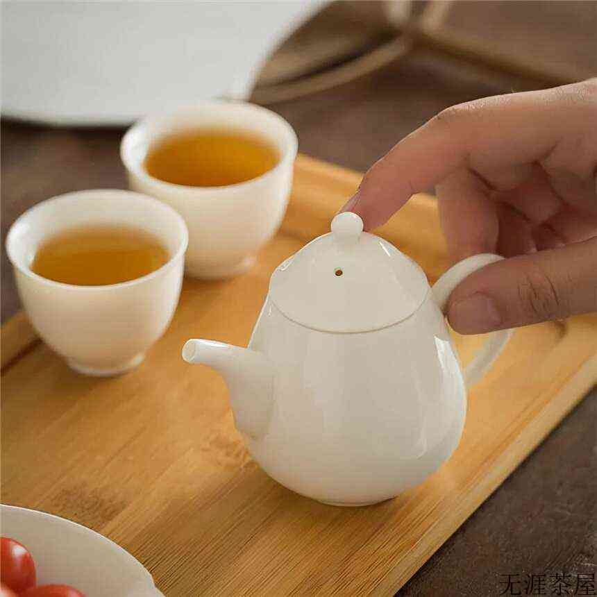 普洱生茶是紧压茶好还是散装茶好？()