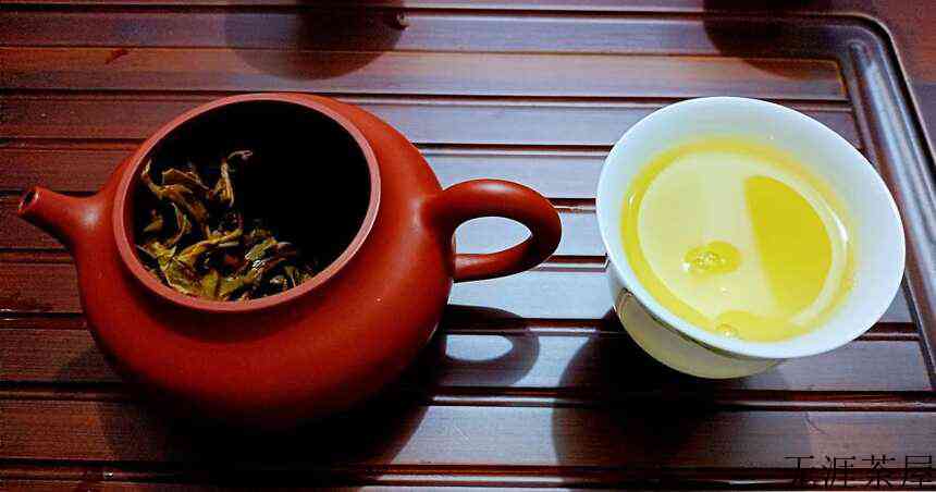 卖茶20年老司机的蜕变：一腔热血被生活毒打，活成自己讨厌的奸商