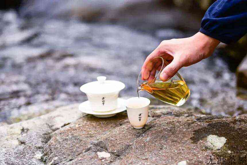 喝茶为何要用公道杯？（喝茶为何要用公道杯）