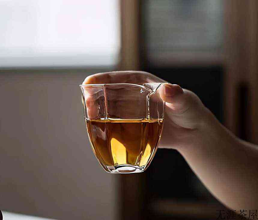 纯料茶好还是拼配茶好？()