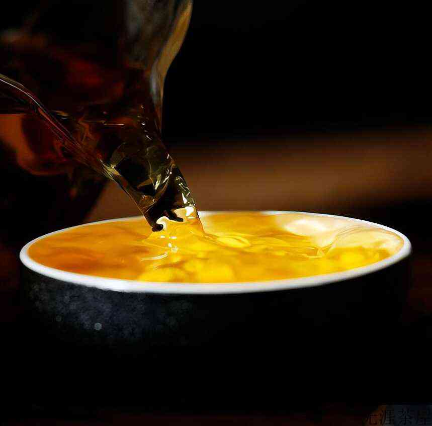 普洱茶太牛了，这次真的火到国外去啦