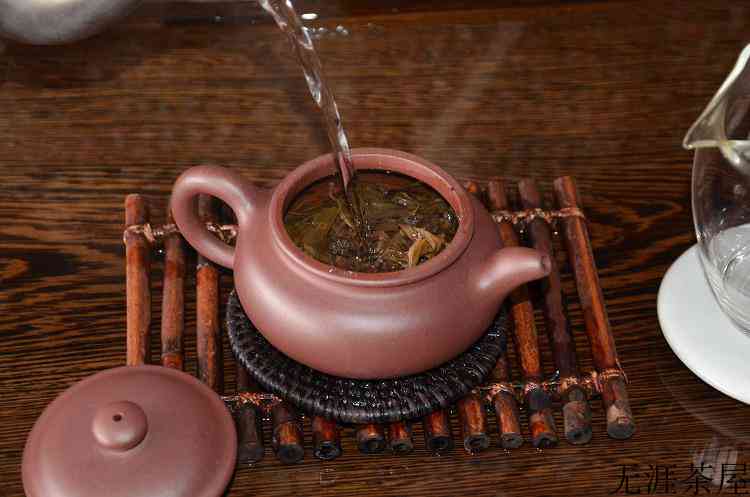2003年老班章生态有机青饼评测