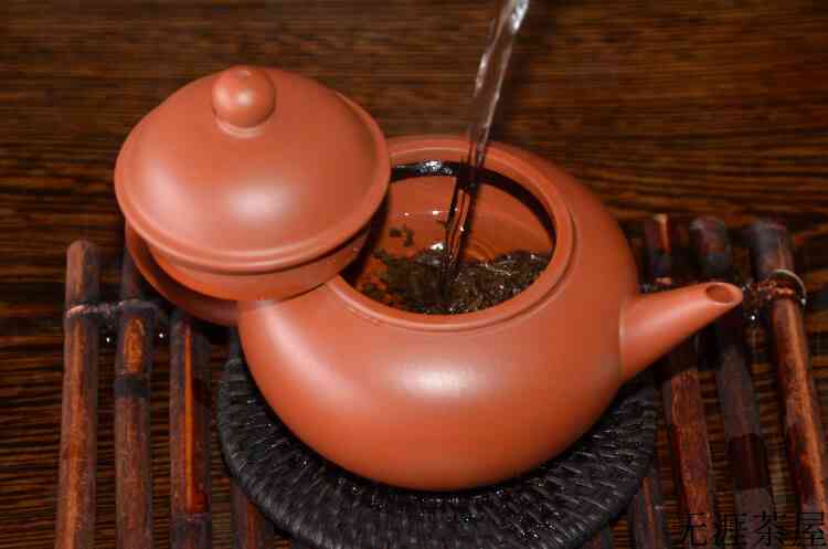 九八年班章茶王青砖