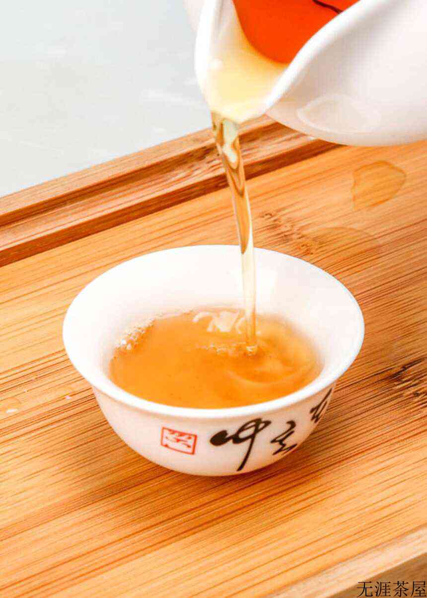 花香果香蜜香，伴山伴水伴田，祁门红茶