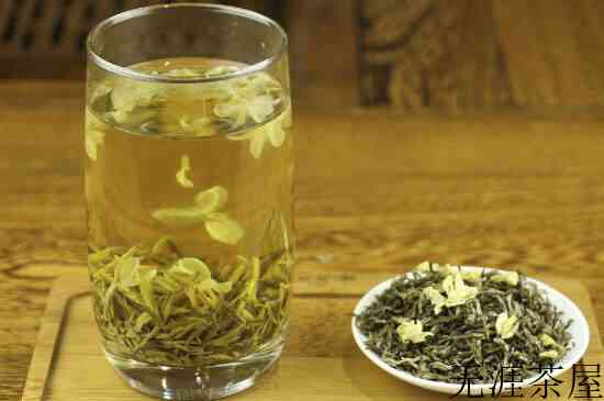 白莲花和绿茶区别（白莲花和绿茶区别形容人）