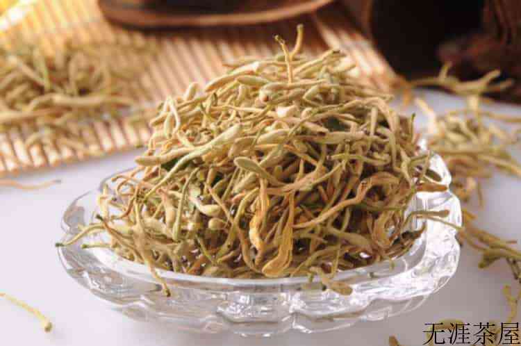 一杯水放多少金银花_一杯水以放3克金银花为宜