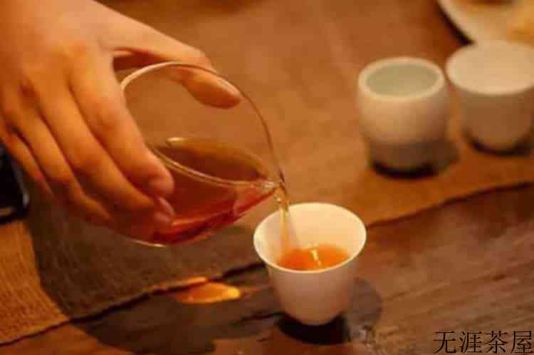 倒茶和倒酒有什么讲究