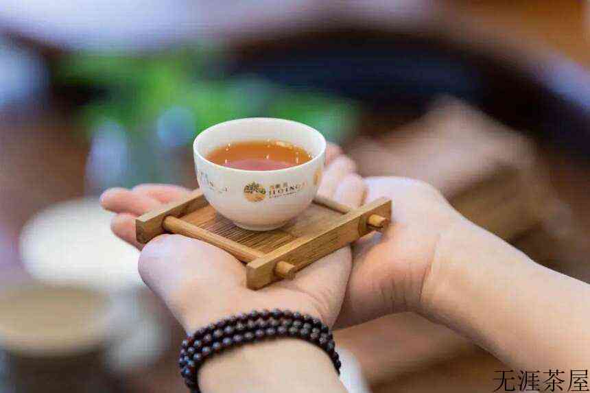 这杯广东好红茶，鲜爽甜润还有花果香