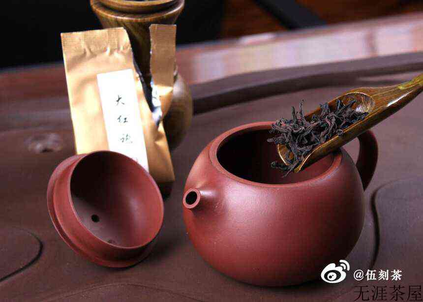 自然优雅，因为喝茶