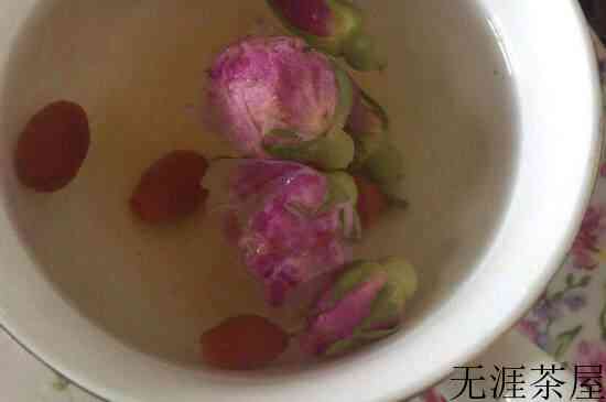 缙云黄茶能跟玫瑰一起泡吗_玫瑰花可以和茶叶一起泡水喝吗？