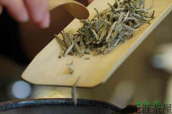 送茶礼的经典语句，关于茶叶送礼的佳句(高端优美且走心)