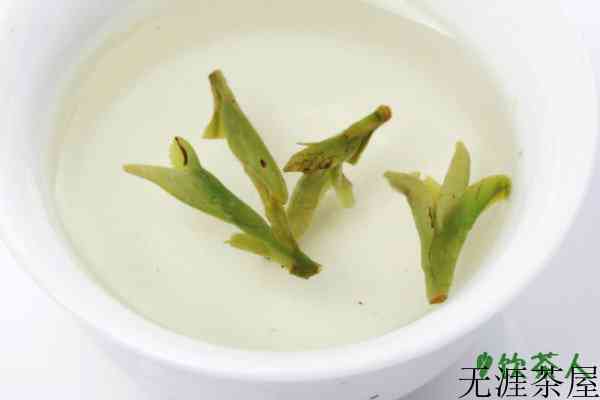 绿茶茶汤是什么颜色，绿茶茶汤绿的好还是黄的好(以嫩绿为主)