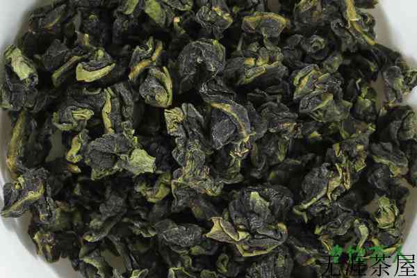 乌龙茶的冲泡方法，乌龙茶怎么泡才正确(茶具选择及注意事项)