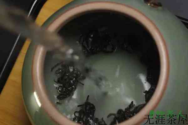 为什么泡茶的第一壶茶水要倒掉，茶水第一泡为何要倒掉