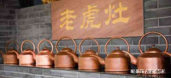 一起去成都的街头，品味盖碗茶文化中的生活方式。