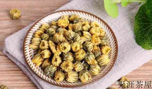 饮用菊花茶的功效与作用及禁忌