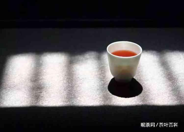 春茶上市，怎么辨别新茶和陈茶，学会这些技巧避免入坑