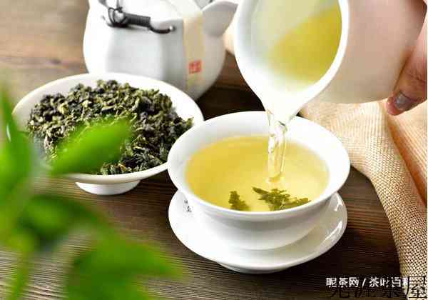 乌龙茶入口后有苦涩味，许多茶友都很困惑，而老茶人一语道出真相
