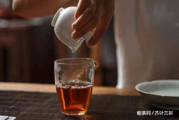 老年人冬天适合喝什么茶