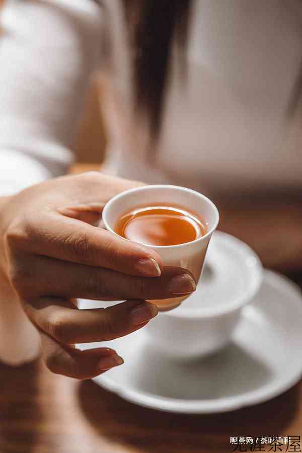 秋冬季喝完茶口干舌燥，这是为什么