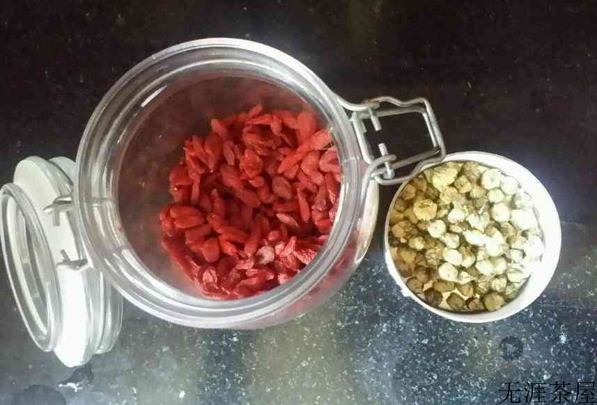 枸杞子和菊花茶泡水喝的功效