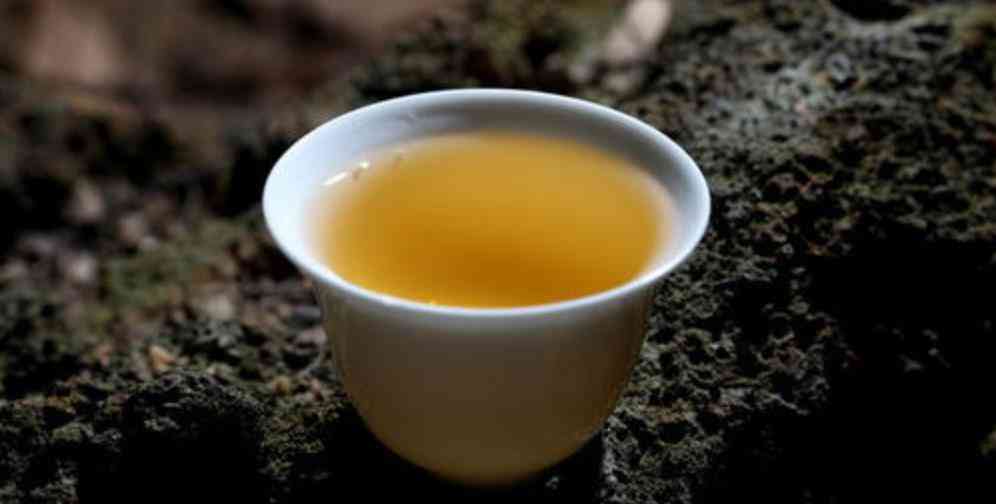 如果隔夜茶不能喝，那么把茶叶放在保温杯里是不是就没事情了