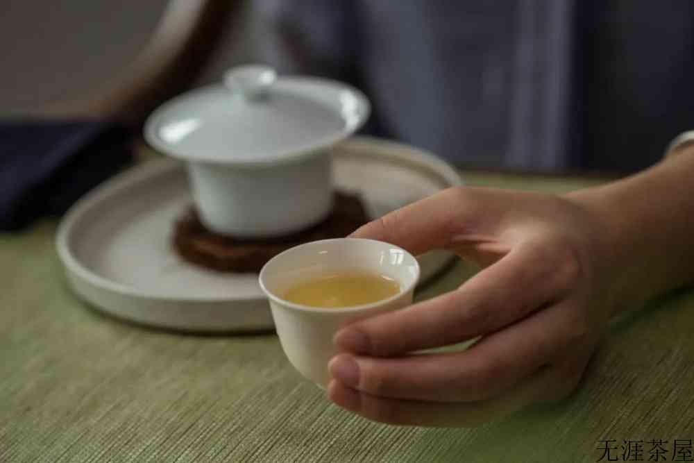 为什么不能喝隔夜茶水