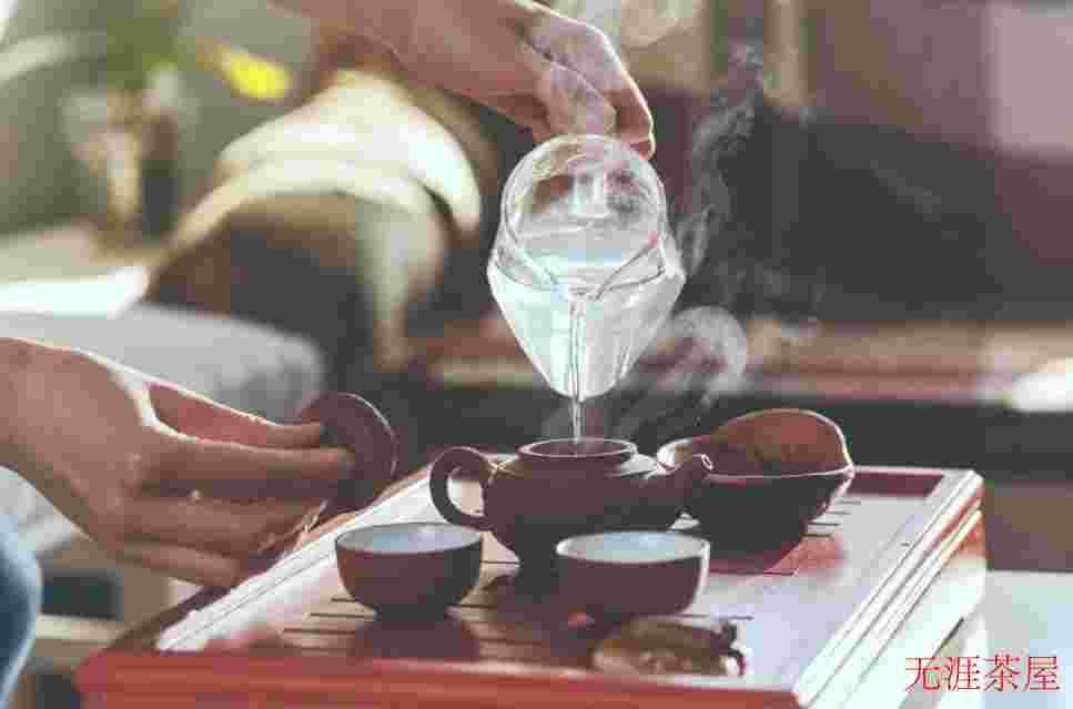 泡茶用纯净水好，还是矿泉水好