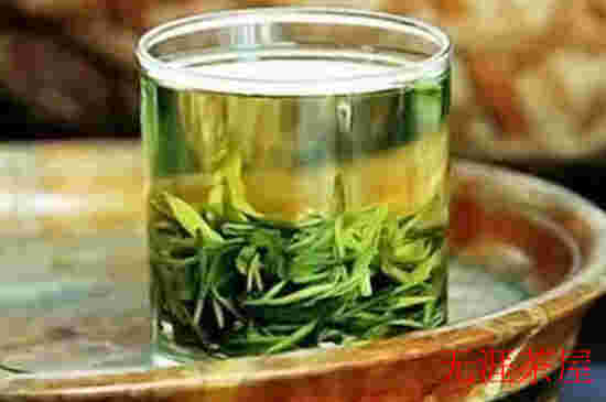 龙井茶为什么不能二泡（茶叶较为鲜嫩（营养物质容易很快释放）