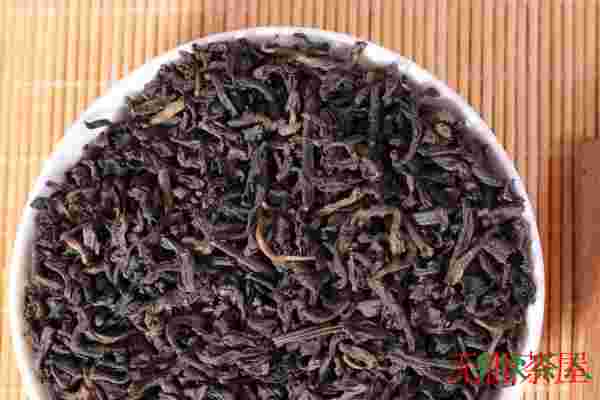 女性喝普洱茶的好处，喝普洱茶有什么好处(暖身养胃/促消减肥)