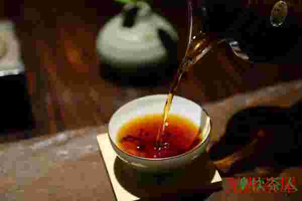普洱茶能减肥吗，能辅助减肥(帮助代谢脂肪)
