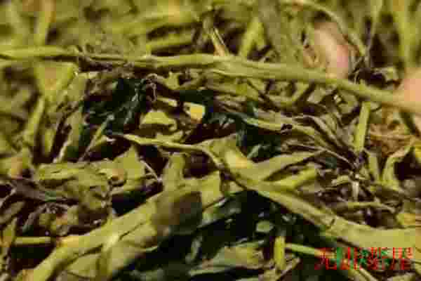 茶头是什么东西，茶叶发酵黏在一起的疙瘩或比较老的茶叶