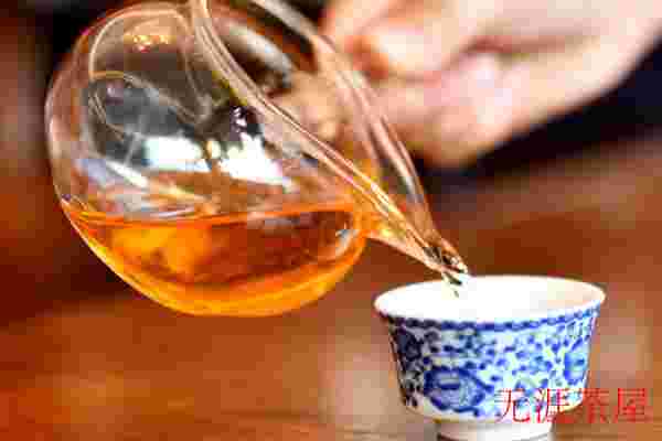 老板通过喝茶看人，喝茶能看出一个人的能力
