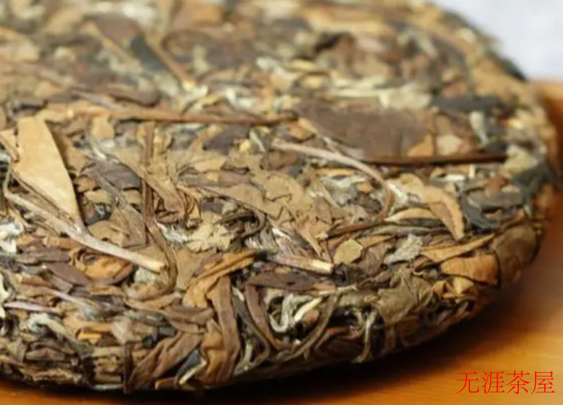 鉴别高品质老白茶技巧:一看厚度,二品滑度
