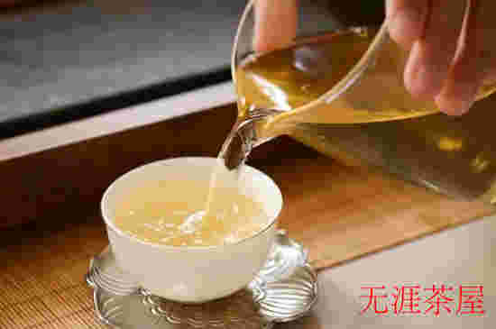 品鉴艺术：完美出汤，细赏白茶之美