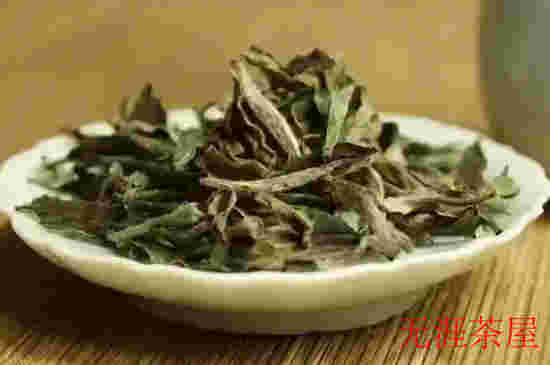 月光白:独特的黑白叶面,云南白茶中的视觉盛宴