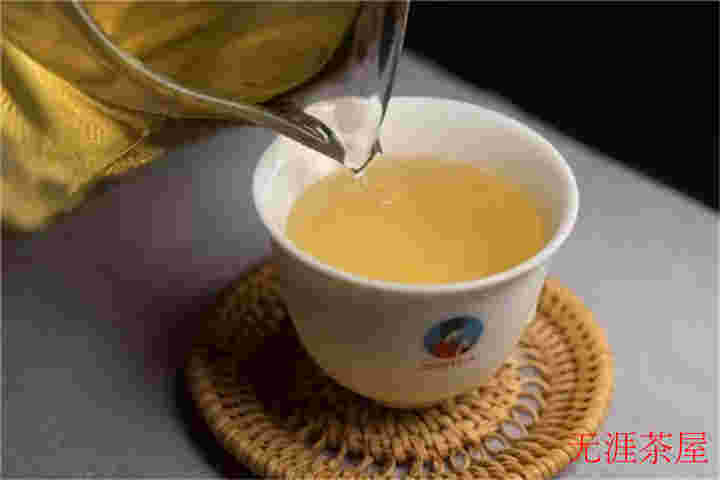 白茶到底该泡还是该煮？详解不同年份白茶的最佳品茗方式