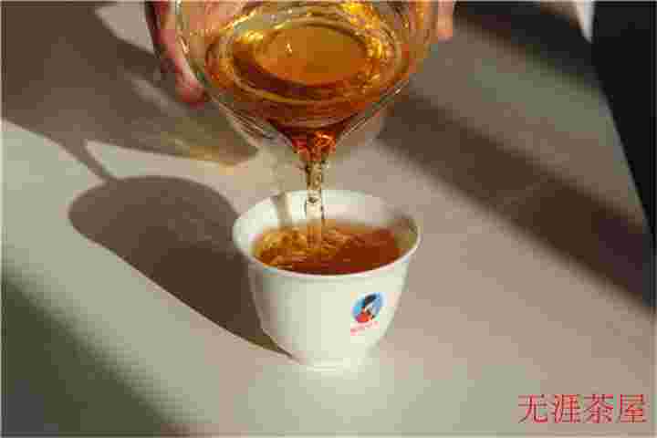 白茶与普洱的同室储存秘诀 - 如何分箱避免茶气交融