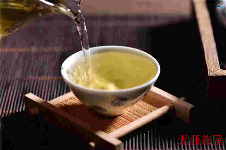 白茶，中秋送礼的最佳选择，更适合自己品饮！