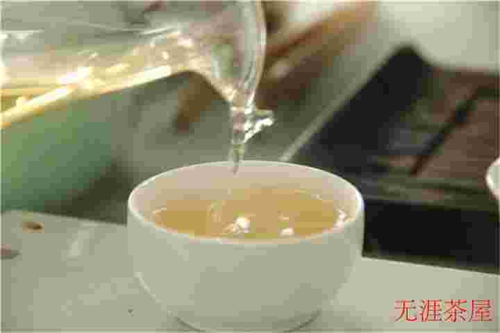 白茶的四大功效与作用：保肝护肝、治麻疹、促进血糖平衡和明目