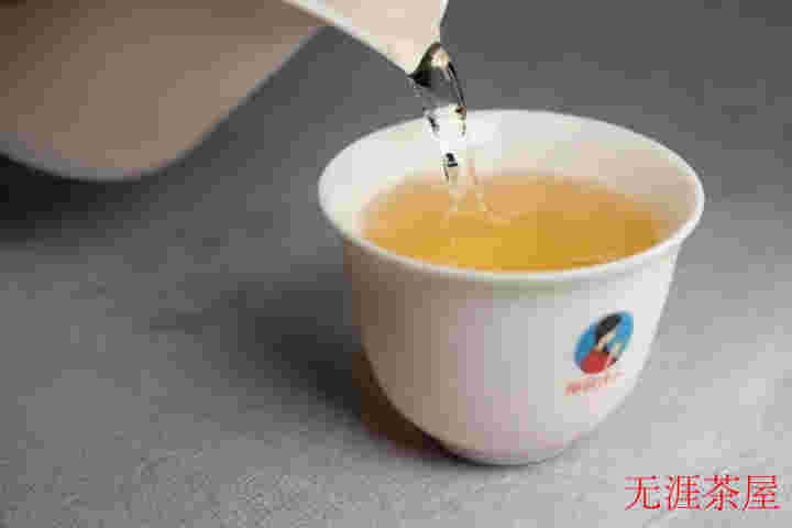 大寒节气：迎接春天的老白茶