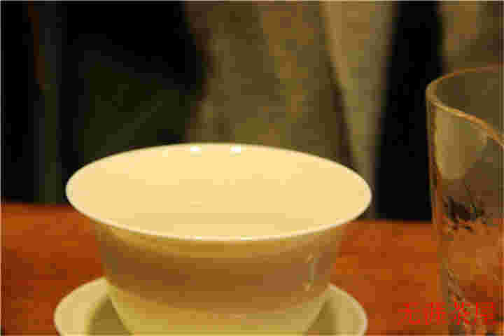 如何通过白茶呵护肝脏健康？