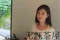 品茶的女人很优雅